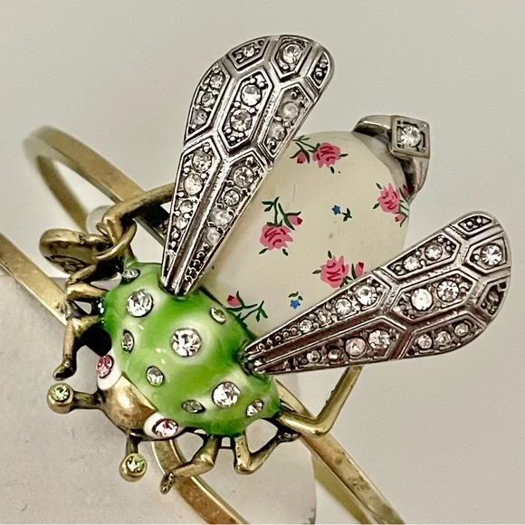 Betsey Johnson Vintage Critters Art Deco Rosebud Bug Fly Hinged Bangle Bracelet - Picture 2 of 12
